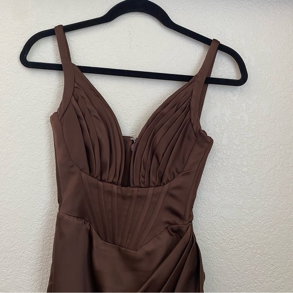 House of CB Faye Satin Pleated Midi Dress Size XS brown $269 NWOT - Picture 4 of 14